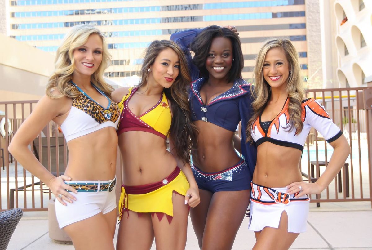 02-Pro_Bowl_Cheer-Y4P_8648_0.jpg